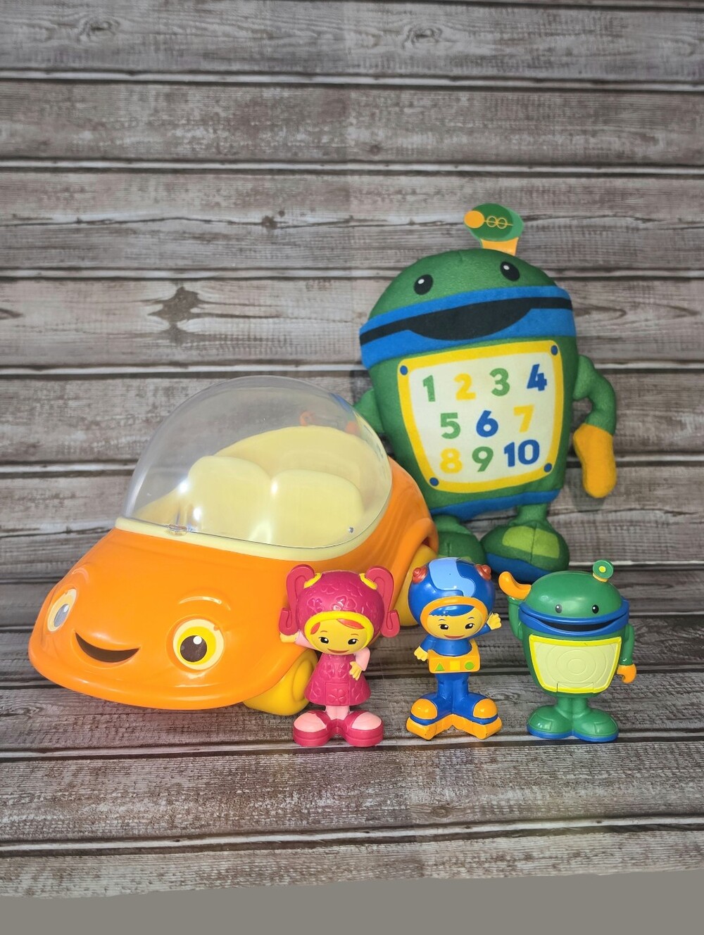 2012 Team Umizoomi Umirrific Umicar With Figures & Bot Plush Doll